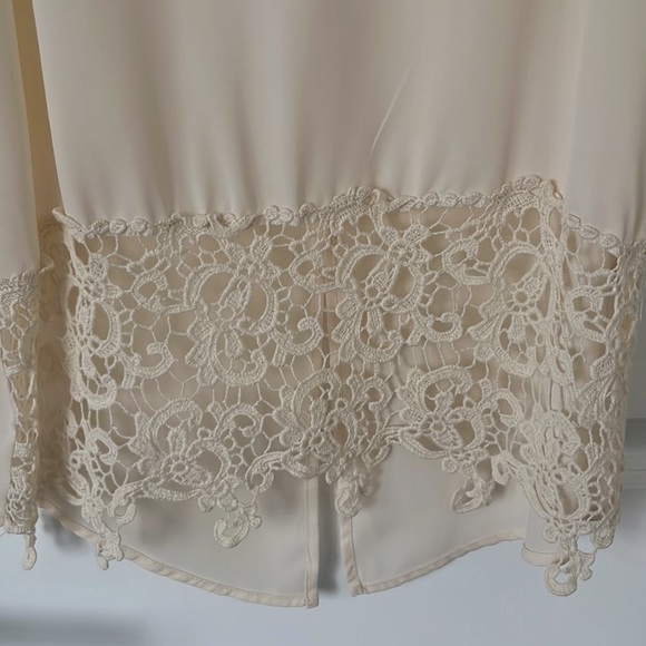 Monteau Ivory Medium Shirt/Blouse - Picture 4 of 6